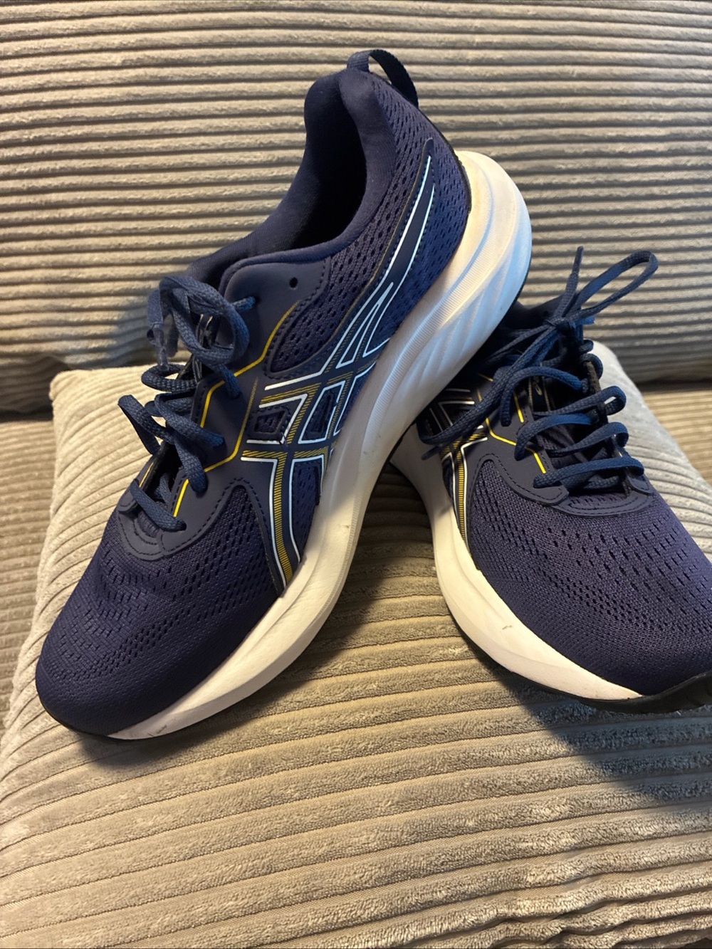 Asics Gel-Contend 9 Running Shoe - Size 9 Extra Wide - Picture 4 of 10